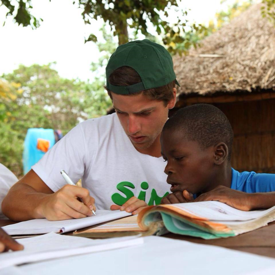 Esta imagem tem um texto alternativo em branco